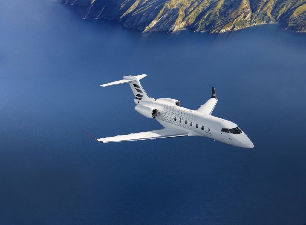 Bombardier Challenger 3500 business jet exterior view